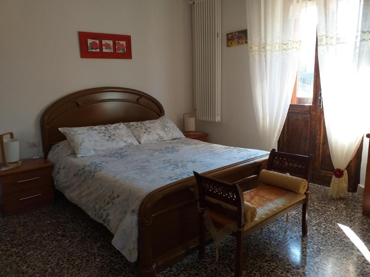 Bed&Breakfast La Rosa Rossa Cagli Exterior foto