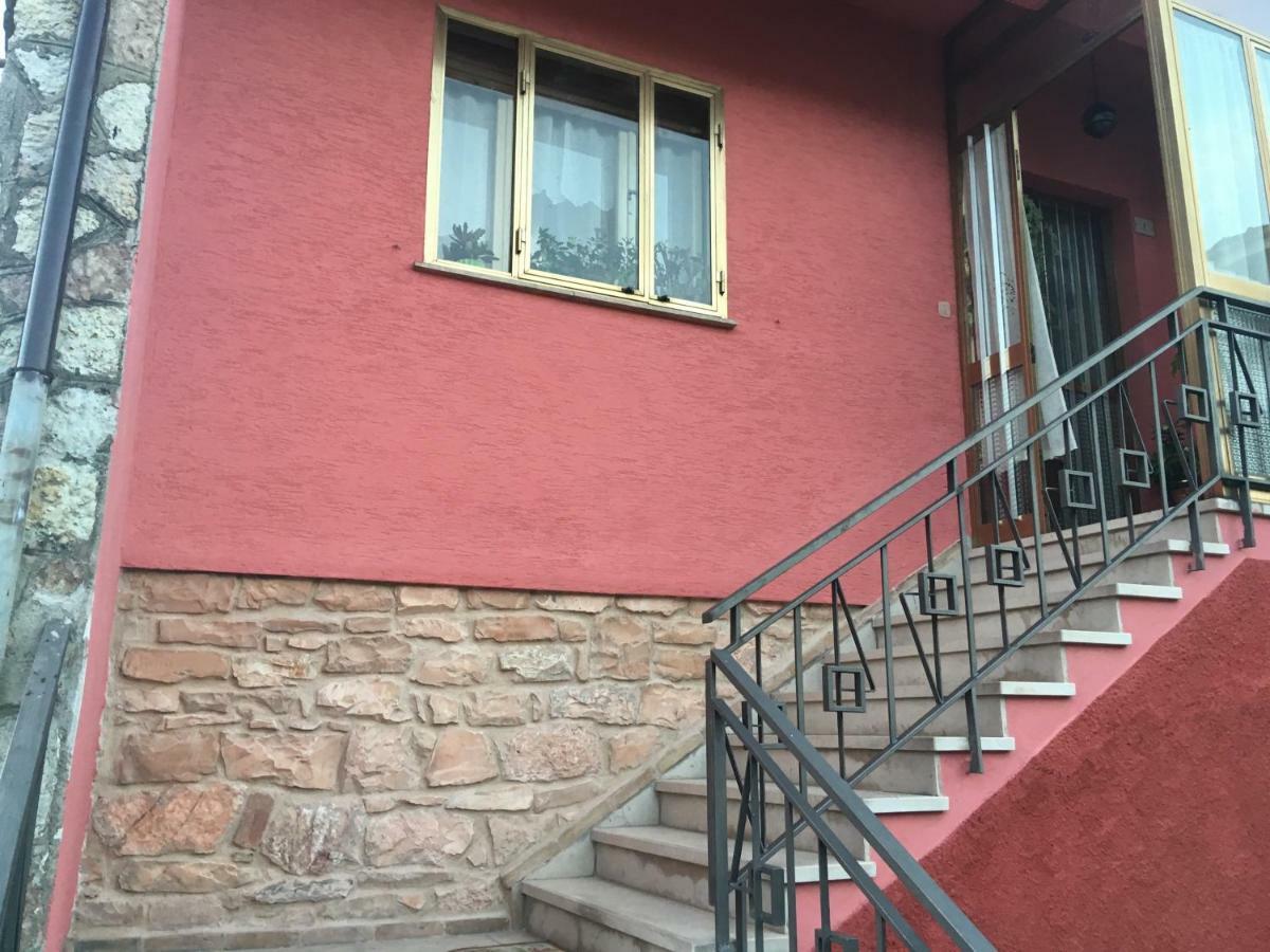 Bed&Breakfast La Rosa Rossa Cagli Exterior foto